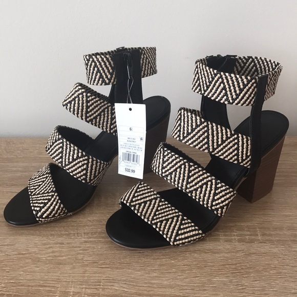 Universal Thread Shoes - NWT Black & Tan Block Heels